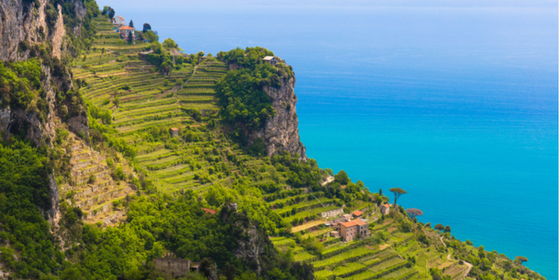 Bellissima vista sulla Costa di Amalfi dal Sentiero degli dei