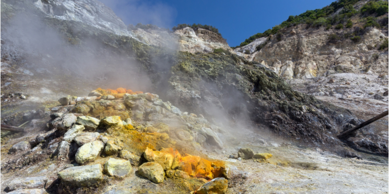 Campi Flegrei, la solfatara di Pozzuoli