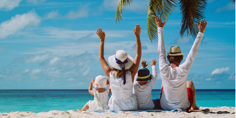 Famiglia sulla spiaggia