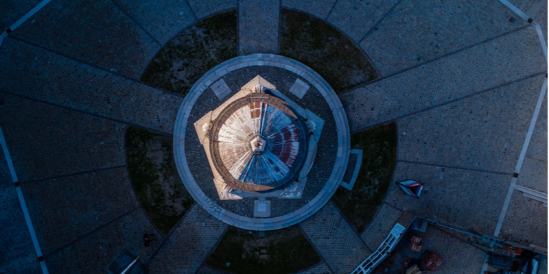 Ripresa dall'alto della Mole Vanvitelliana