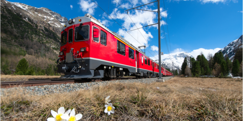 Trenino Rosso del Bernina in Primavera